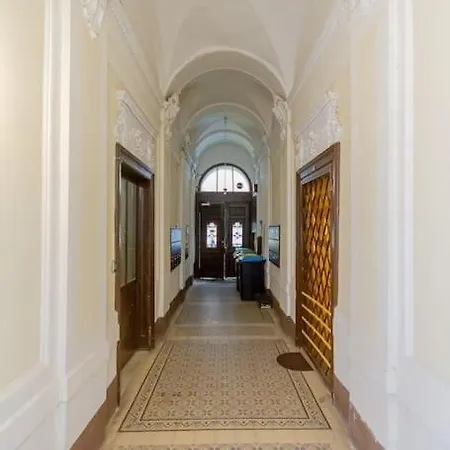 S37 Luxury Downtown Apartamento Budapest